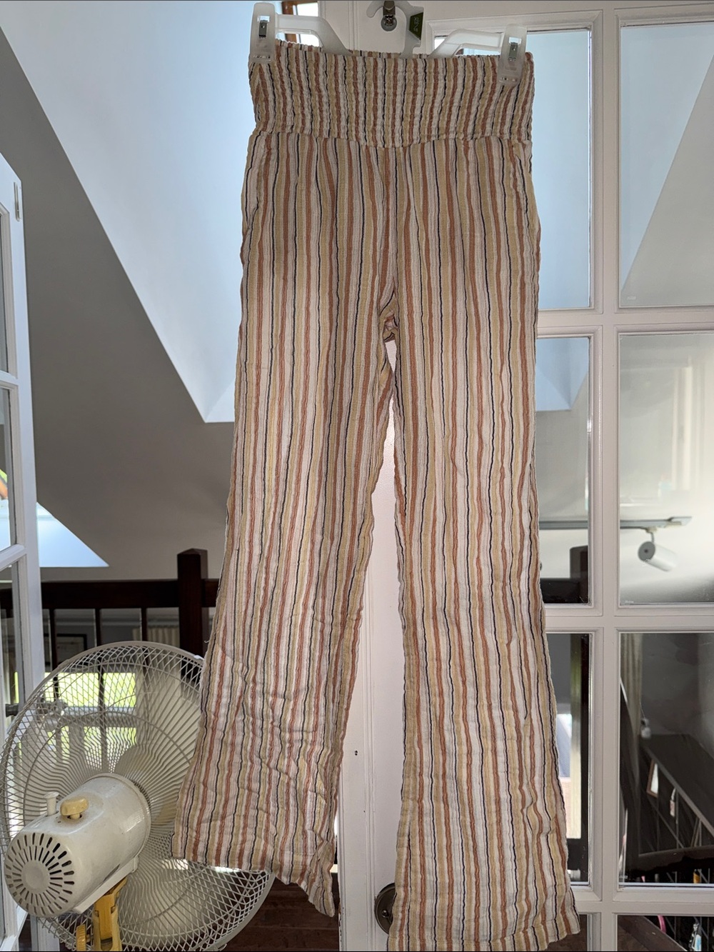 88. Billabong lightweight beach pant